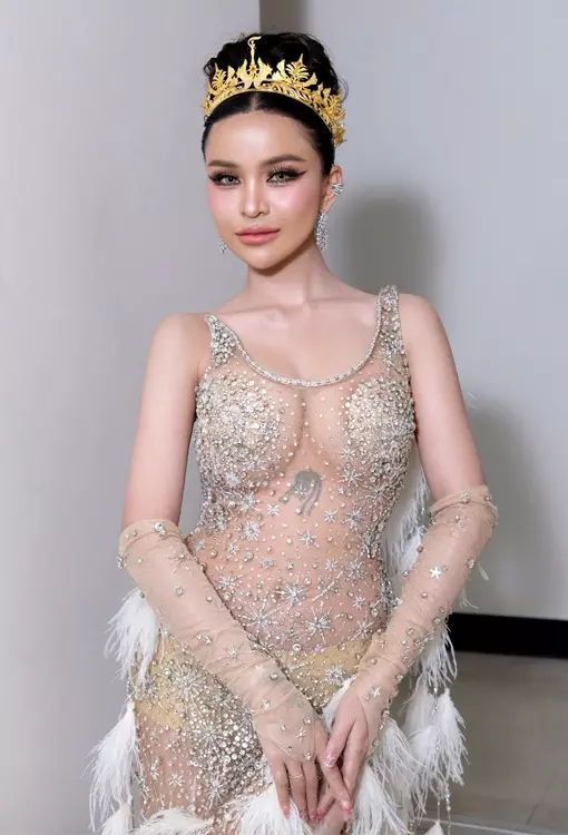 เปิดวาร์ป อาม ชุติมา